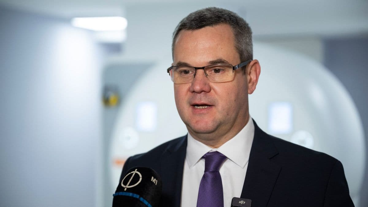 Egy tiszás szavazó megtámadta Takács Pétert a nyílt utcán
