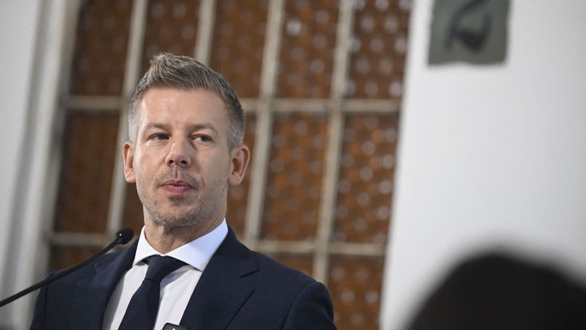 Magyar Pétert figyelmeztette a mainstream