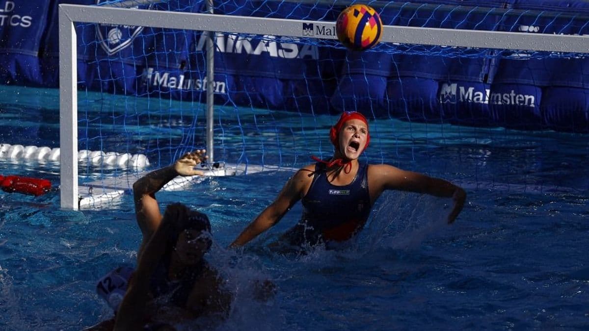 Fájó vereség az olimpiai bajnoktól Sydney-ben a női vízilabda VK-döntőben