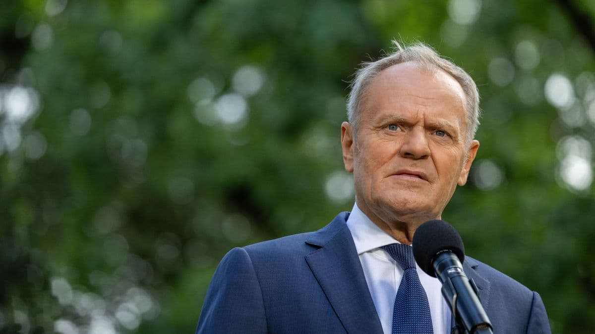 Tusk kiakadt Nawrockira – az elnök vétózott