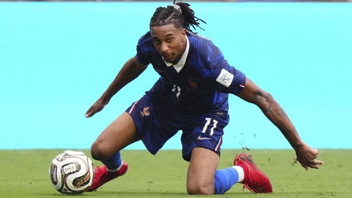 Vigasztalhatatlanul zokogott a Pelé csúcsát megdöntő francia, honfitársai is őt hibáztatják