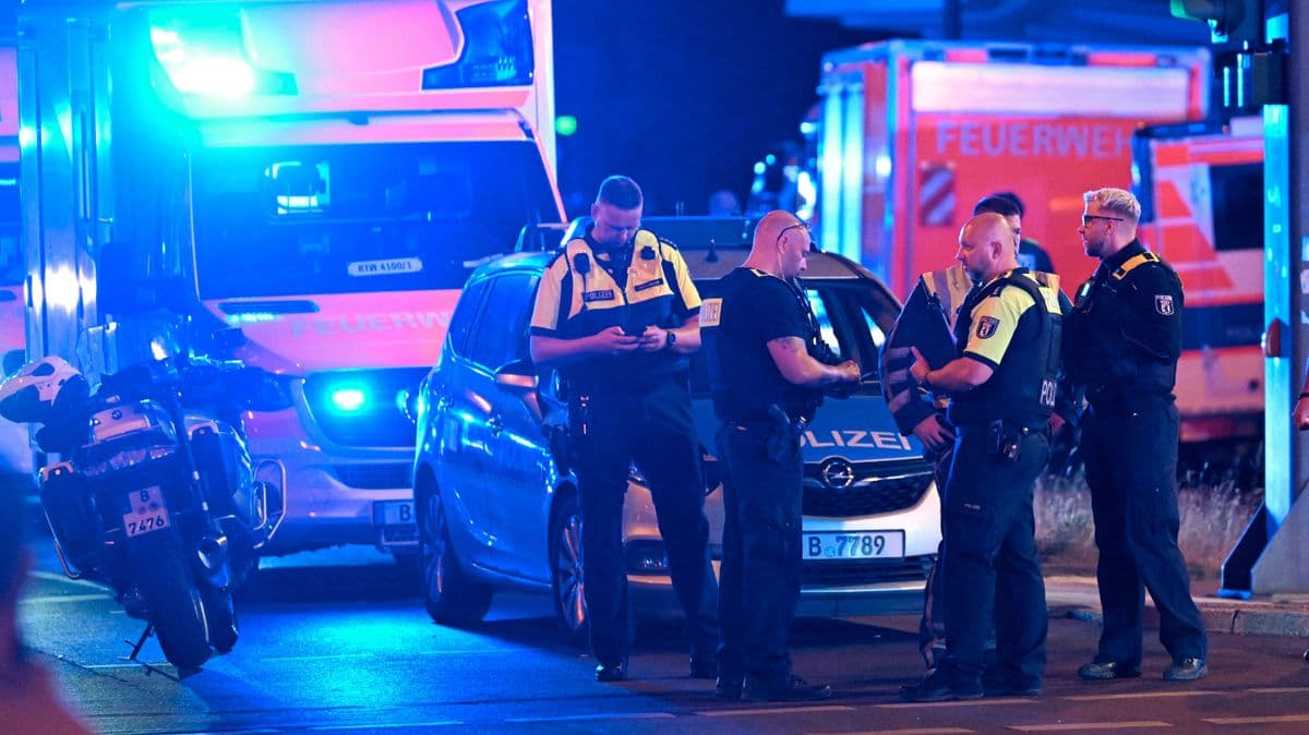 Hollandia bebiztosítja felvonulását