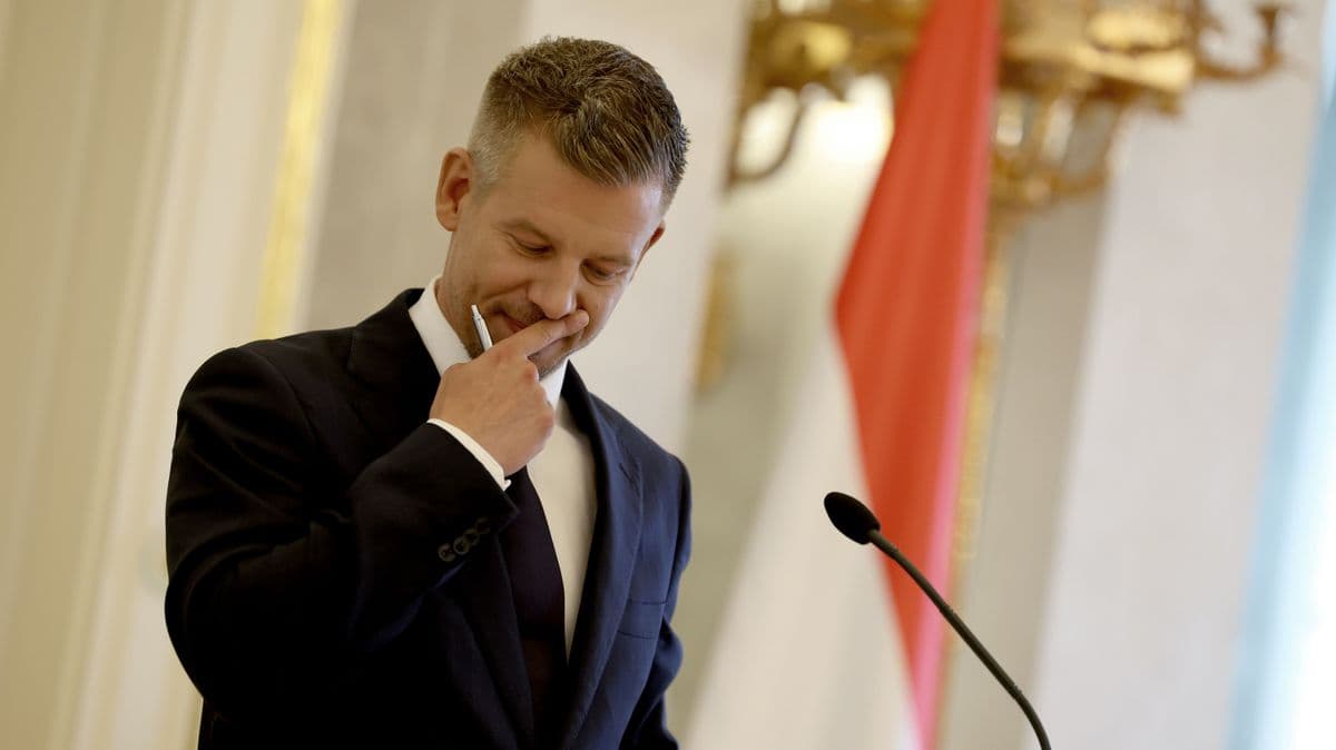 Megnyitotta a tanévet Magyar Péter, azzal dicsekedett, hogy diákként rendőrök keresték őt az iskola után