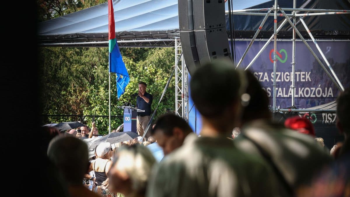 Magyar Péter saját kezébe veheti a Tisza Szigetek irányítását