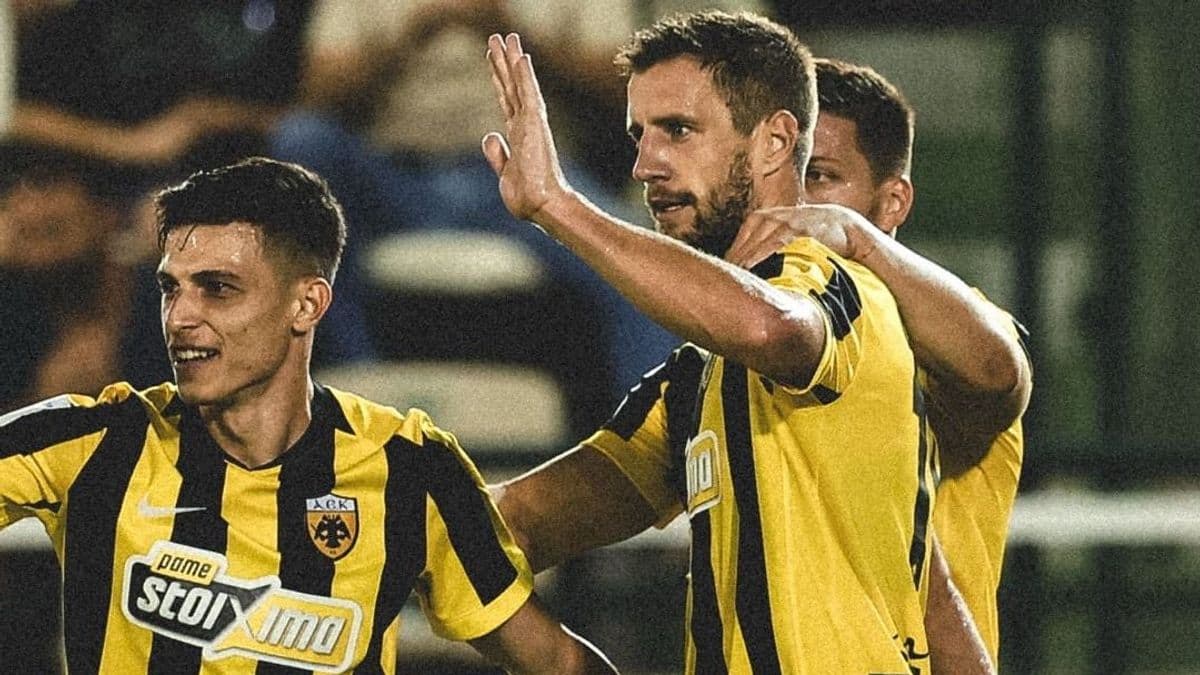 Varga Barnabás bombaformában, ő vezette győzelemre az AEK Athént