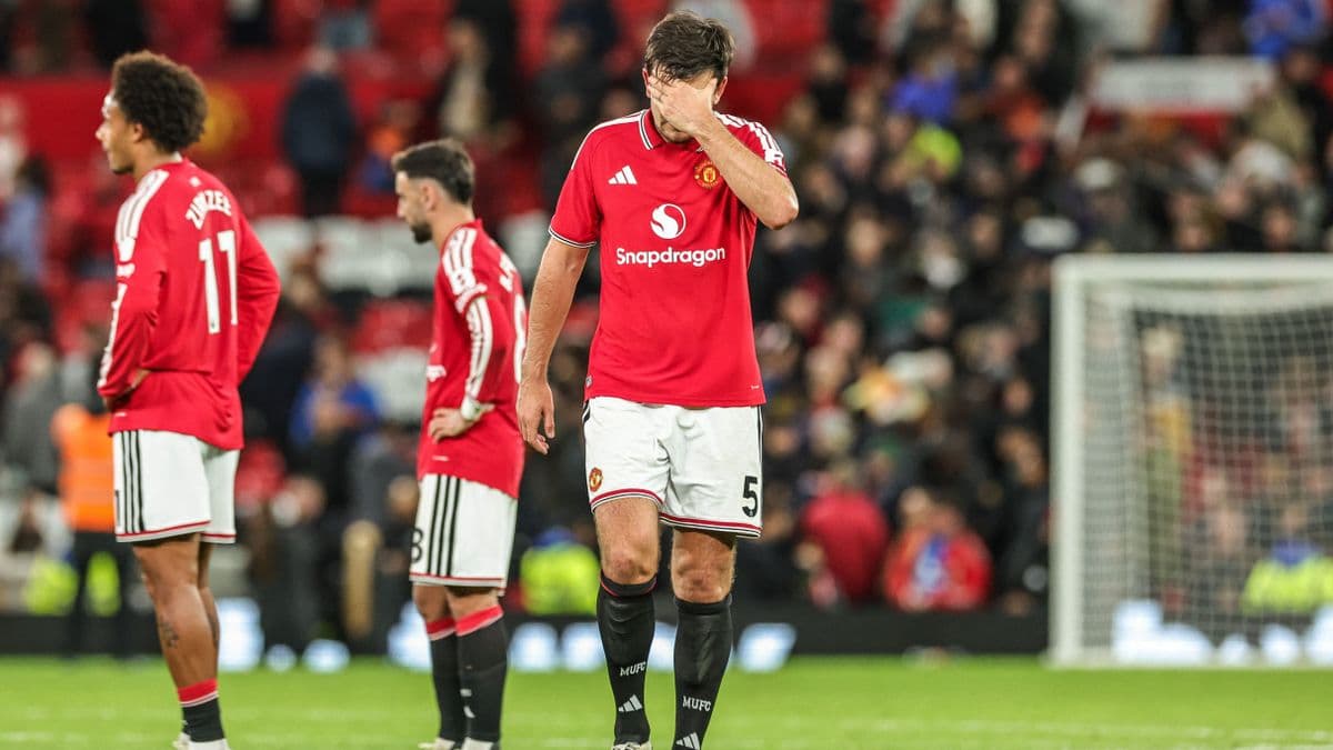 Meddig zuhanhat tovább a Manchester United?