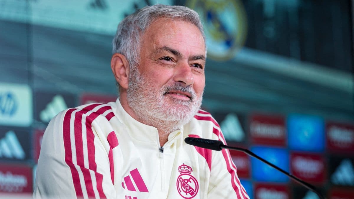 A Barcelona elleni háború előtt Mourinho üzent a bírónak