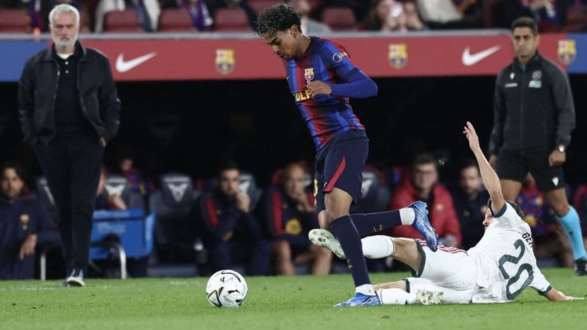 El Clásico: Mourinho a VAR-t támadta, Flicknél betelt a pohár, Mbappé és a hazugok