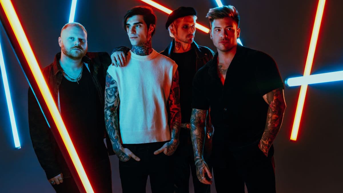 A TikTokon és az Instagramon játszottak, ma már nagy színpadokon lép fel a Budapestre érkező fiatal metalcore-együttes