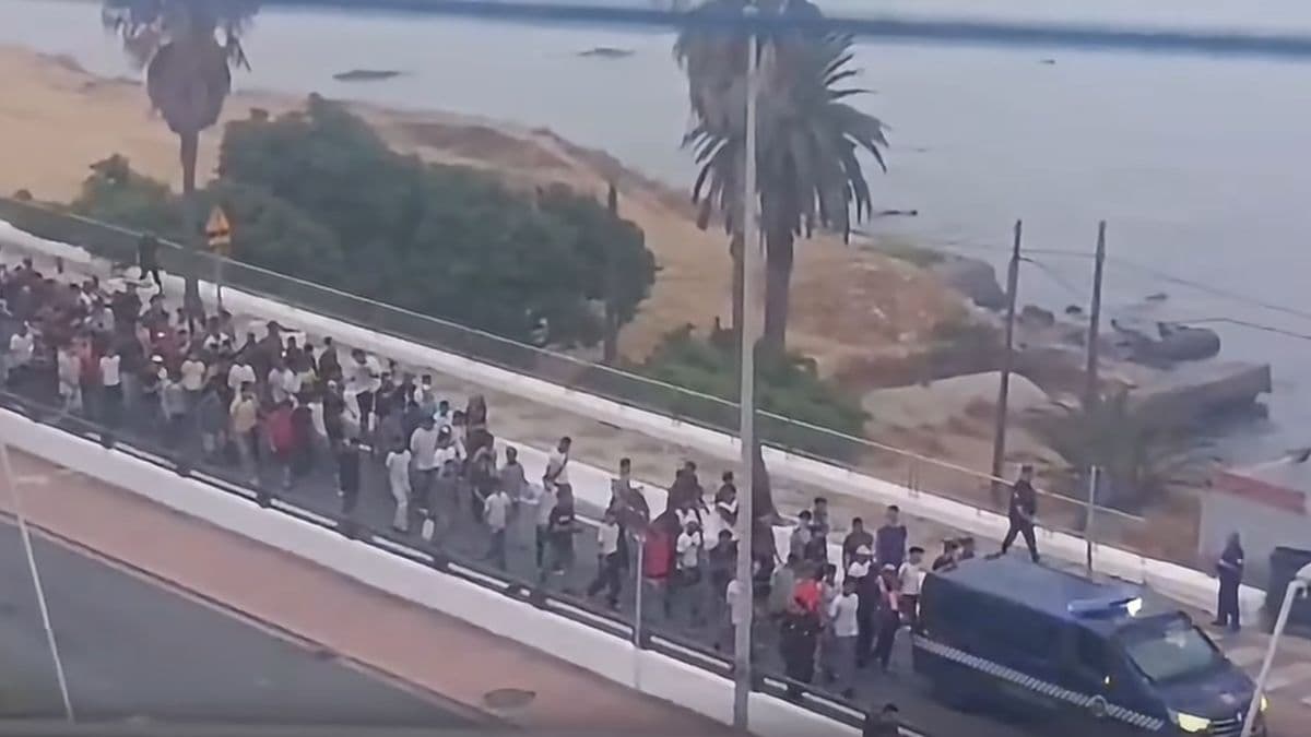 „Rémségek kamrája” – borzalmas körülmények között szolgálnak a ceutai migránsokat megállító rendőrök