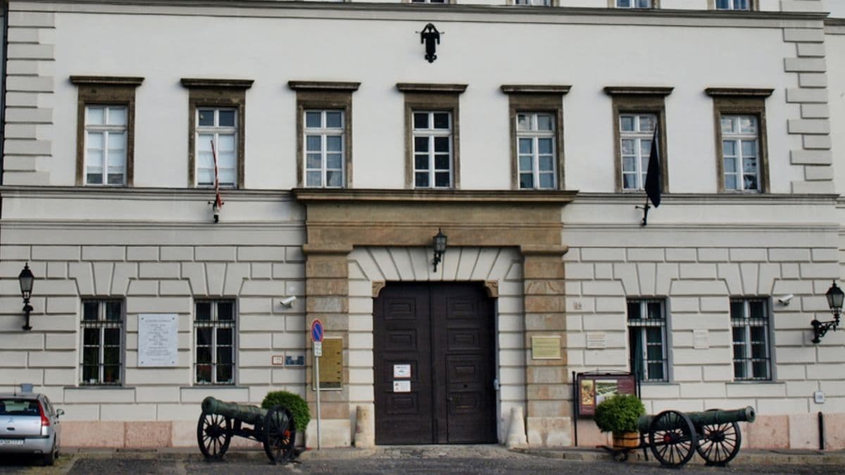 Újranyílik a Hadtörténeti Múzeum a budai Várban