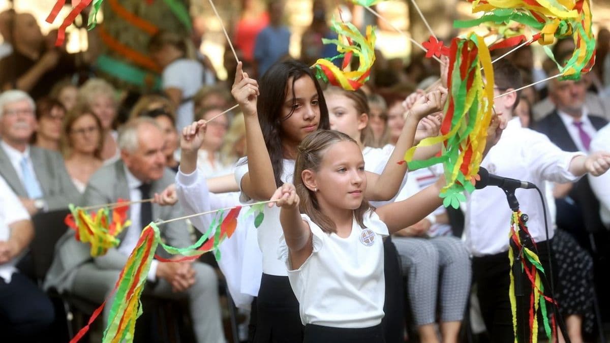 Tanévnyitó a Kinizsiben: több mint 10 ezer diák számára indul el a tanév Kaposváron