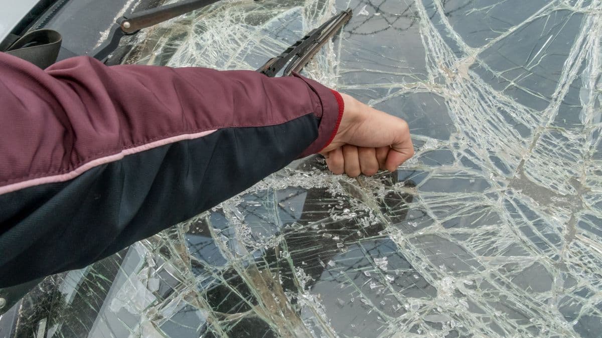 Annyira részeg volt, hogy nem emlékezett a verekedésre, de azért egy nőt megcsapott – eldurvult a falunap Tengődön