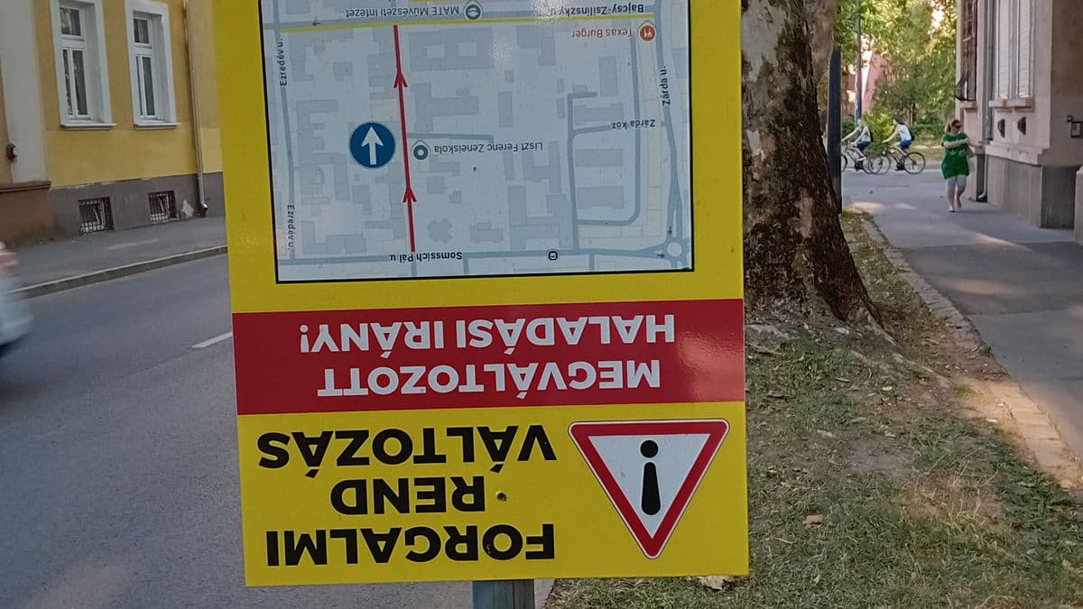 Fejre állt a közlekedés a kaposvári belvárosban – így elég nehezen érthető a forgalmi rend változása