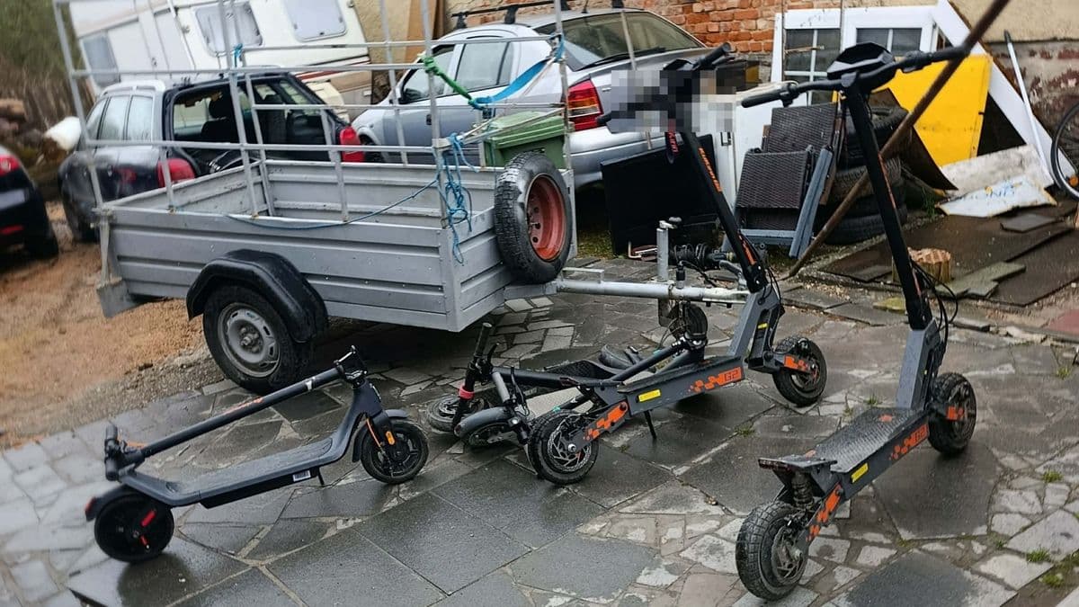Folyamatosan tűntek el a büki és a soproni vasútállomásokról a kétkerekű elektromos járművek