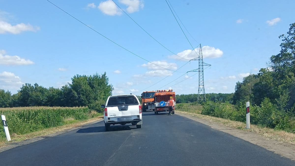 Még tart az útfelújítás a 87-es főúton