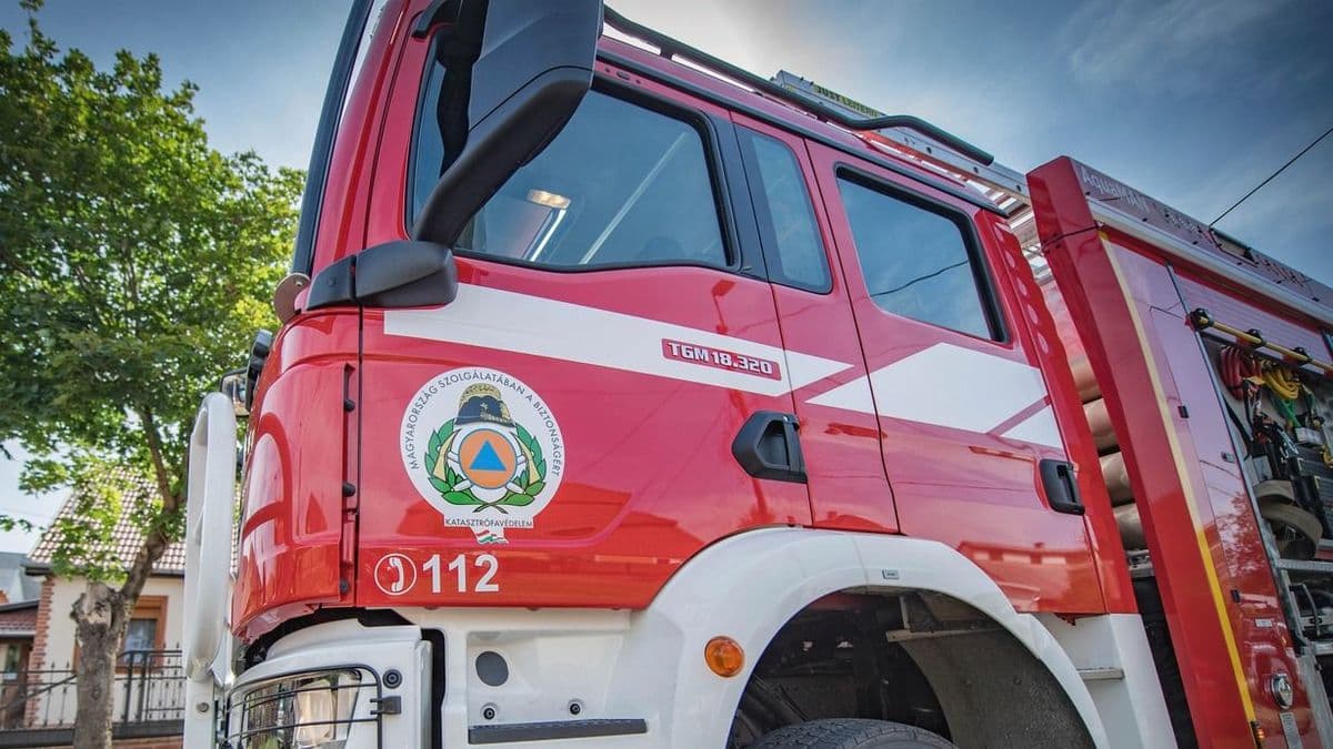 Összeütközött két autó a 87-esen