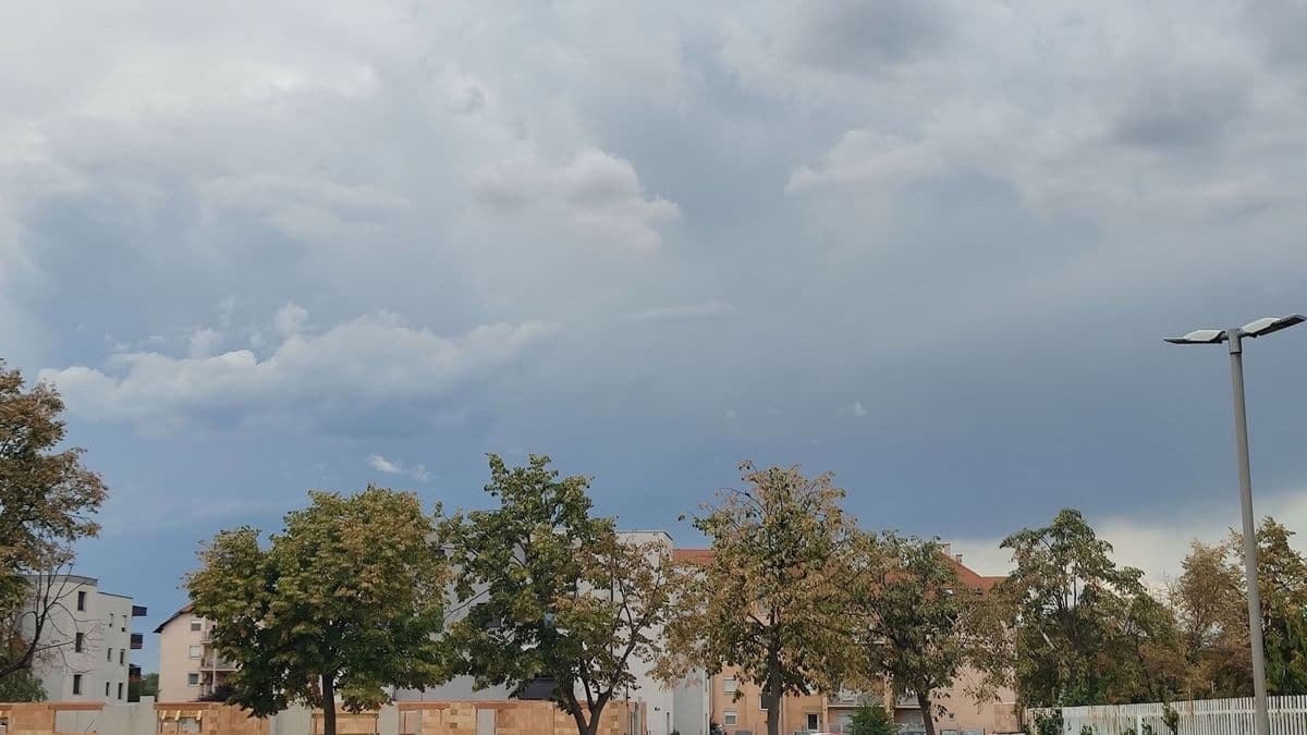 Már gyülekeznek a felhők Vas megyében, közeledik a zivatar