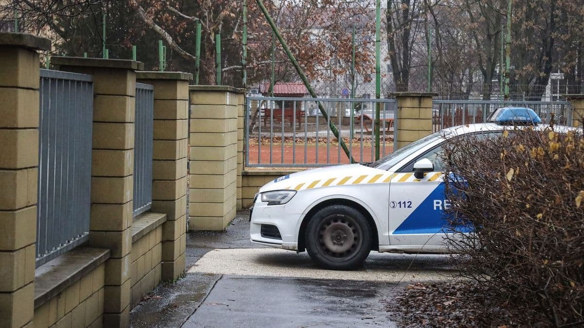 Több mint 70 oktatási intézmény kapott bombafenyegetést