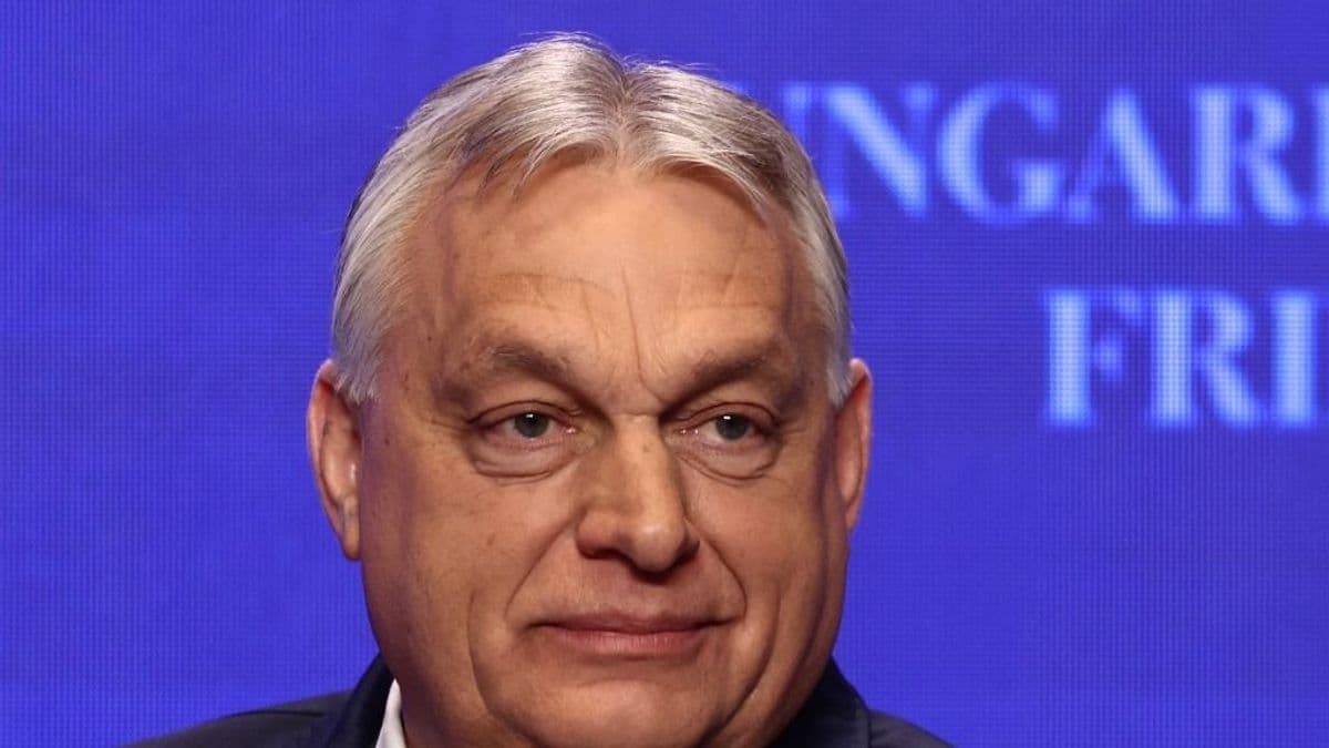 Meglepetés: megtalálták Orbán Viktort, teljes titokban Szerbiába utazott – sörrel a kezében fotózták le a Guča-i fesztiválon