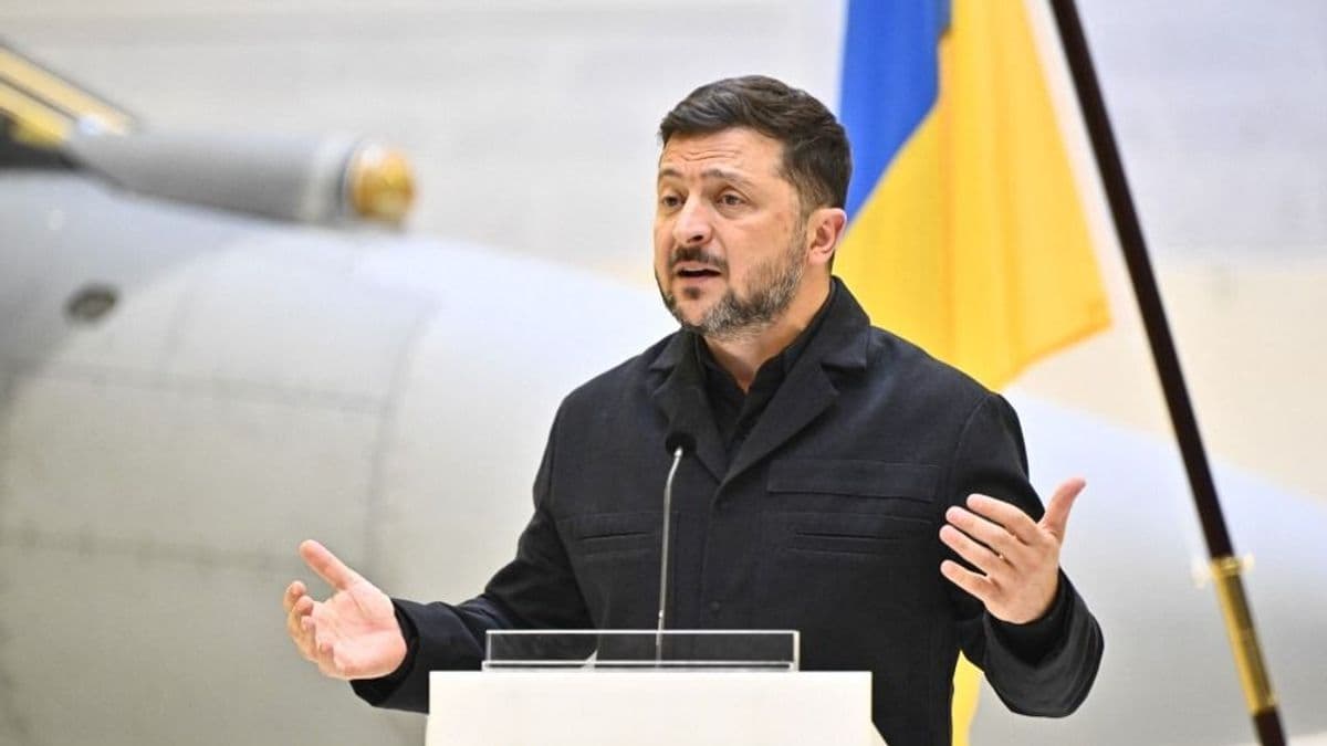 Volomidir Zelenszkij felszólította a külföldi kormányokat, totális légtérzárat akar elrendelni az orosz légtérre az ukrán drónok miatt