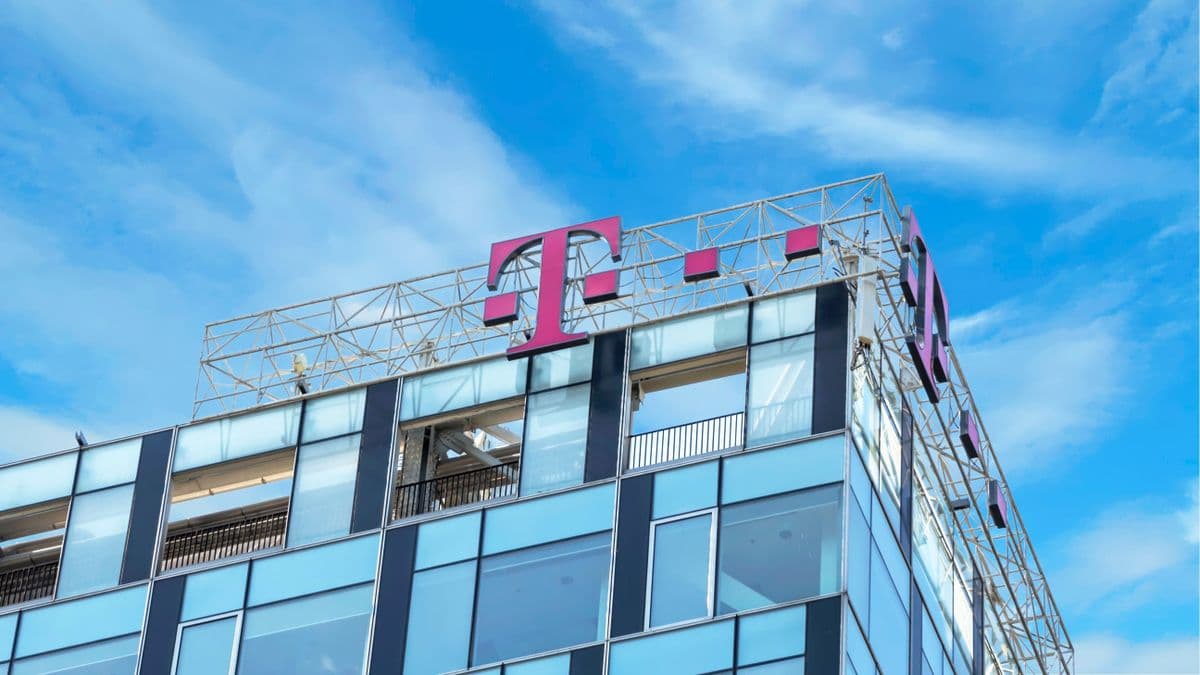 Beütött a kínai ménkű, idehaza folytatódik a Telekom-rali, pattan a Richter is
