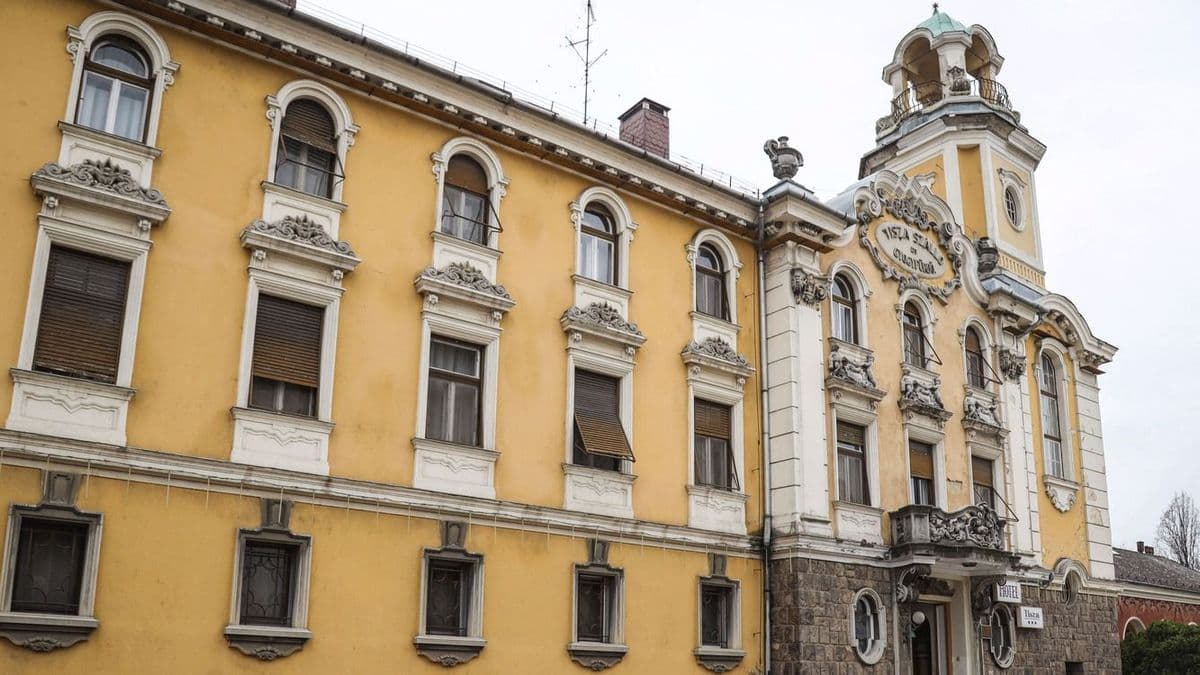 Kezdődik: felháborodott a kormánypárti polgármester, amiért Magyar Péter megtiltotta, hogy politikusok részt vegyenek a tanévnyitókon – "A legsötétebb időszakokat idézi"