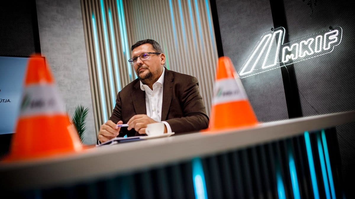 Most dől el a magyar autópályák sorsa, Vitézy Dávidnak azonnal döntenie kell az üzemeltetésről: világos üzenetet kapott az MKIF-vezértől – "Nem lehet csak úgy belépni a helyünkre"