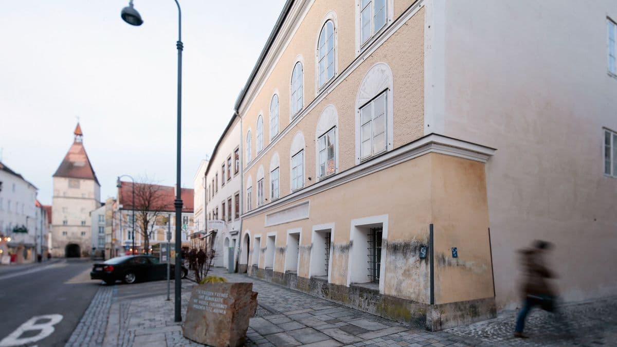 Sosem találnánk ki, mi lett Hitler szülőházából egy 7,2 milliárd forintos átalakítás nyomán
