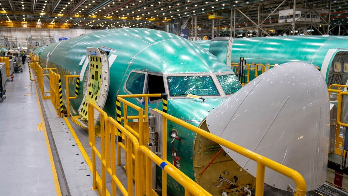 A Boeing képtelen kikeveredni a veszteségekből, ezúttal az Air Force One a ludas