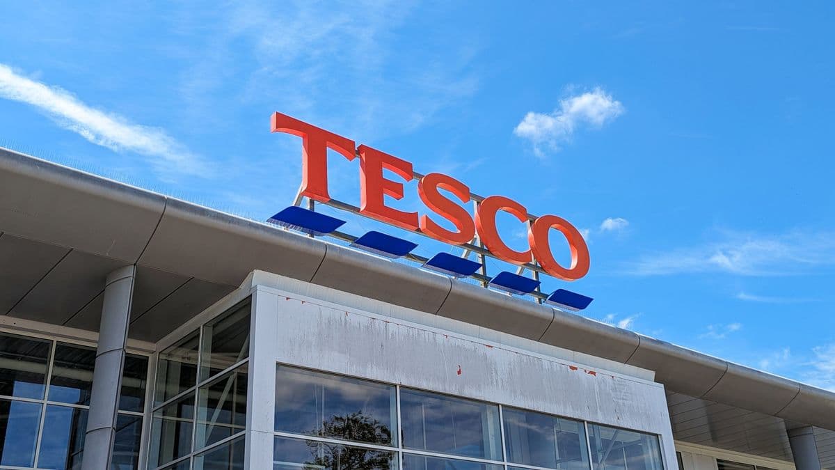 Rendkívüli: eladja cseh és szlovák érdekeltségeit a Tesco, a magyar hálózat sorsa még nem ismert – „továbbra is vizsgáljuk az összes lehetőséget Magyarországon”