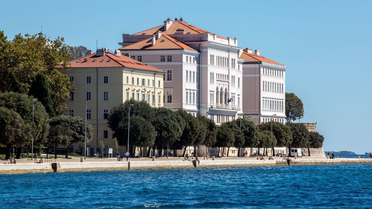 Döbbenten néznek a horvátok: valósággal letarolták az Adriát júliusban a magyar turisták – az erős forint miatt soha nem volt még ennyi magyar Horvátországban