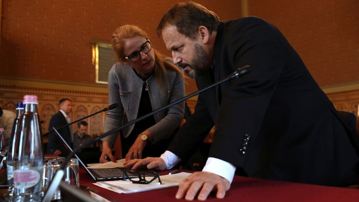 Teljes változás készül? Itt van szó szerint Kármán András pénzügyminiszter váratlan nyilatkozata a 13. és a 14. nyugdíj jövőjéről – a Tisza-kormány más módszert javasol