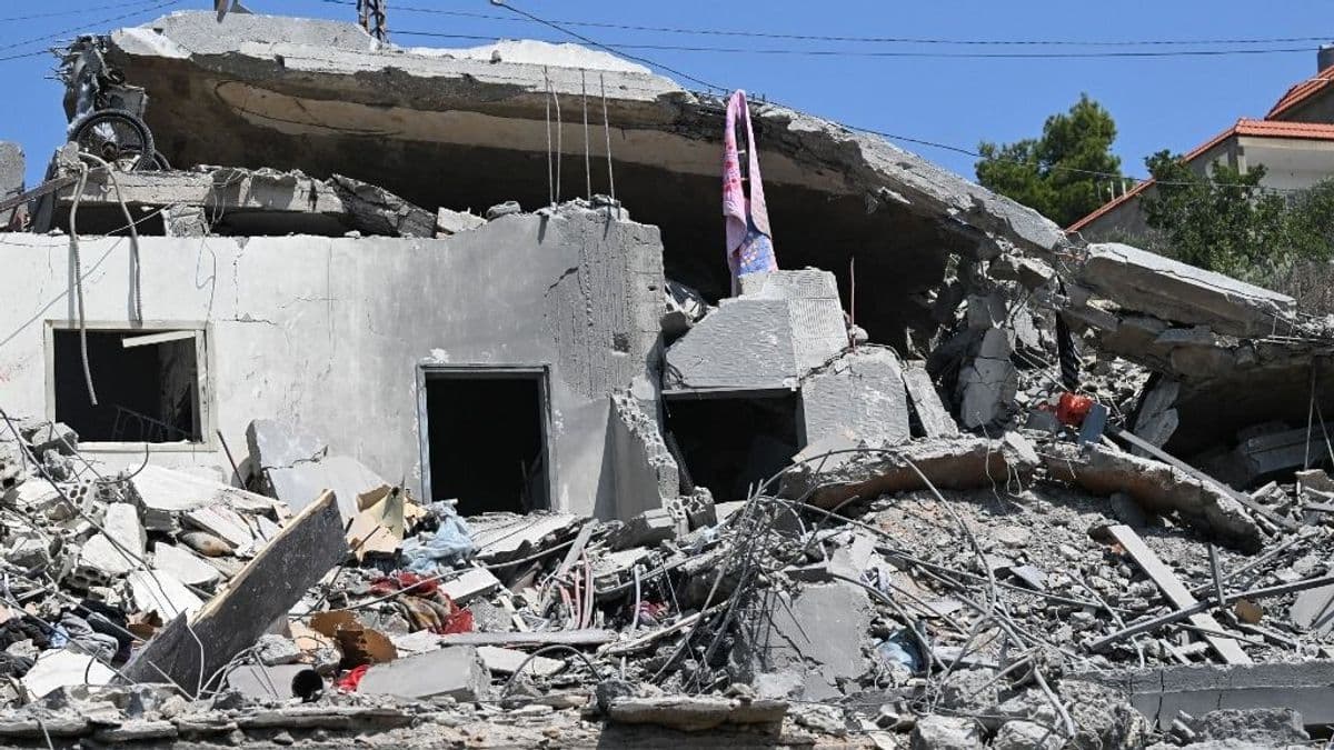 Miközben Izrael halált zúdít Libanonra, drámai bejelentést tett a gazdaságáról
