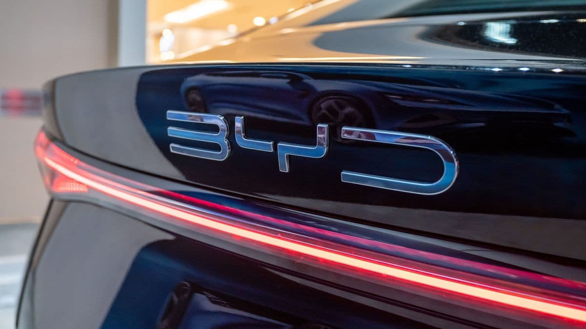 A BYD-re figyel most az egész autóipar: brutális próbának vetették alá az új akkumulátorát – több száz gyorstöltés után jött a meglepő eredmény