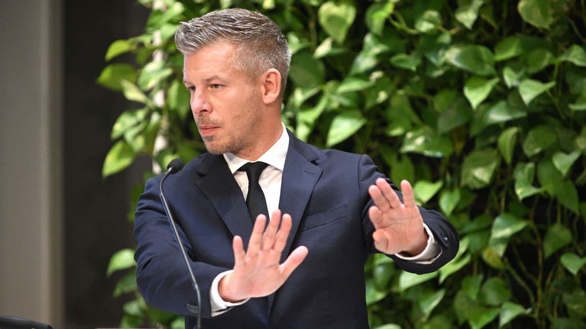 Hiába várta az egész ország, Magyar Péter nem jelentette be a dízelárcsökkentést a magyaroknak: külföldre utazott a miniszterelnök – Hernádi Zsolt már tudhatja, mikor hirdetik ki az olcsóbb üzemanyagot