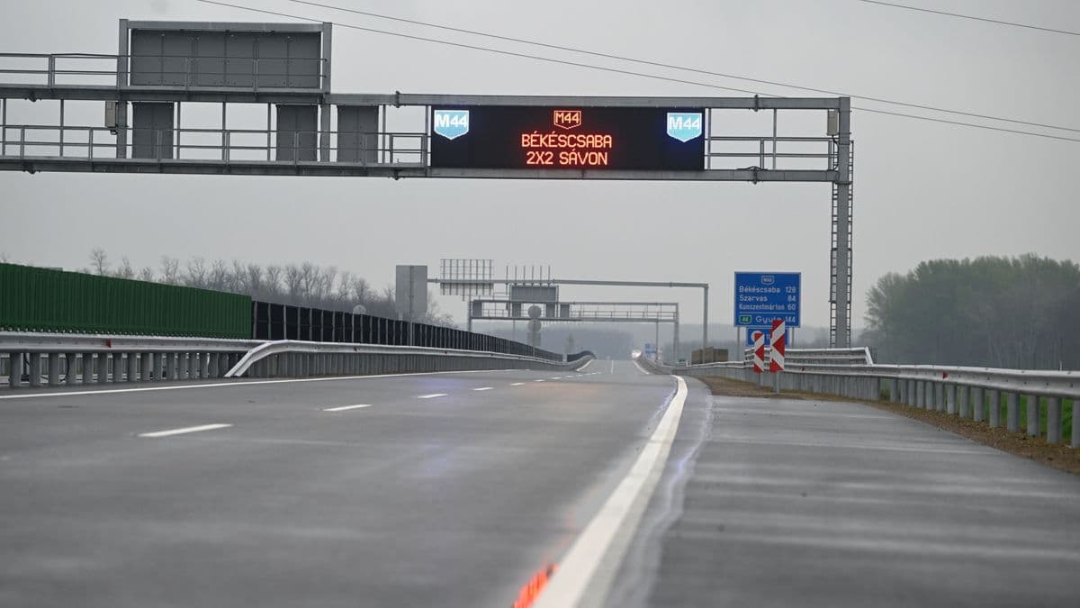 Kiderült, mit tervez a Tisza-kormány Kelet-Magyarország kulcsfontosságú új autópályájával: Vitézy Dávid árulta el a parlamentben – van egy jó és egy rossz híre