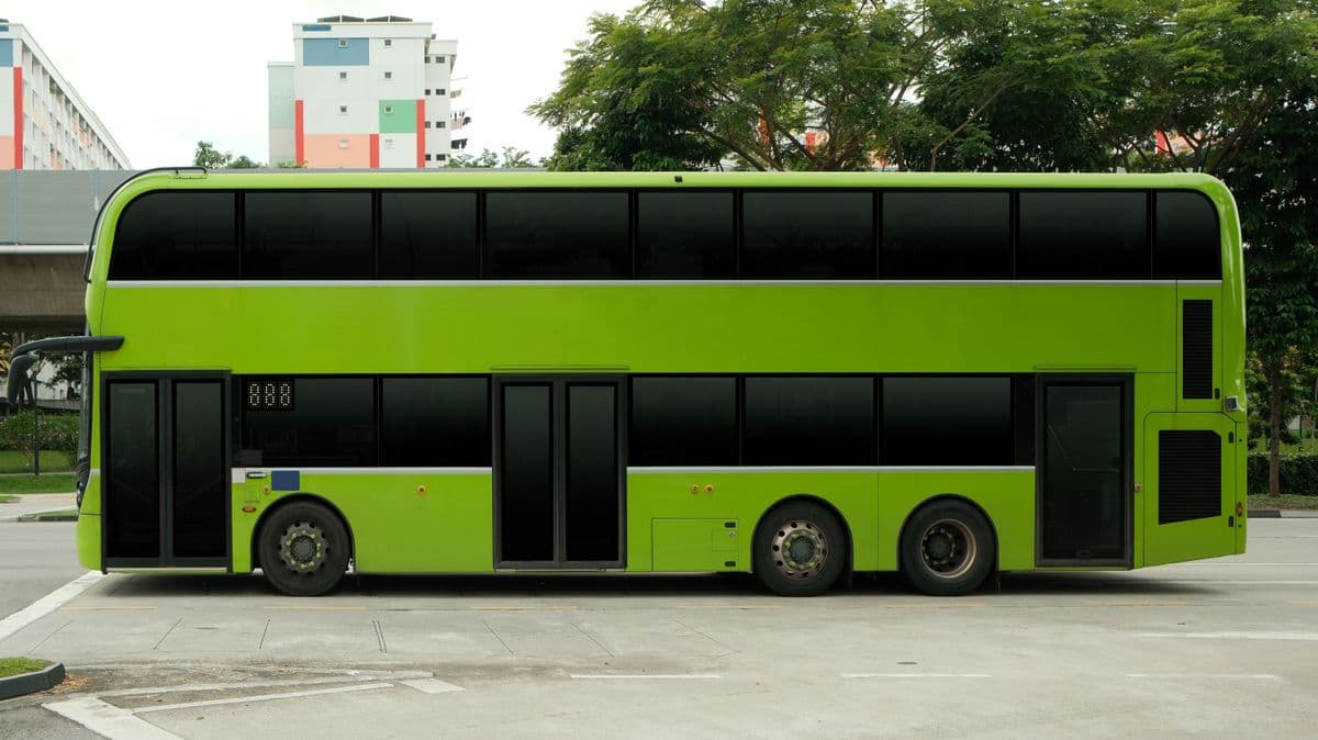 Emeletes buszokkal erősít a MÁV-Csoport – Vitézy Dávid elárulta, hol kapnak kulcsszerepet az új járművek