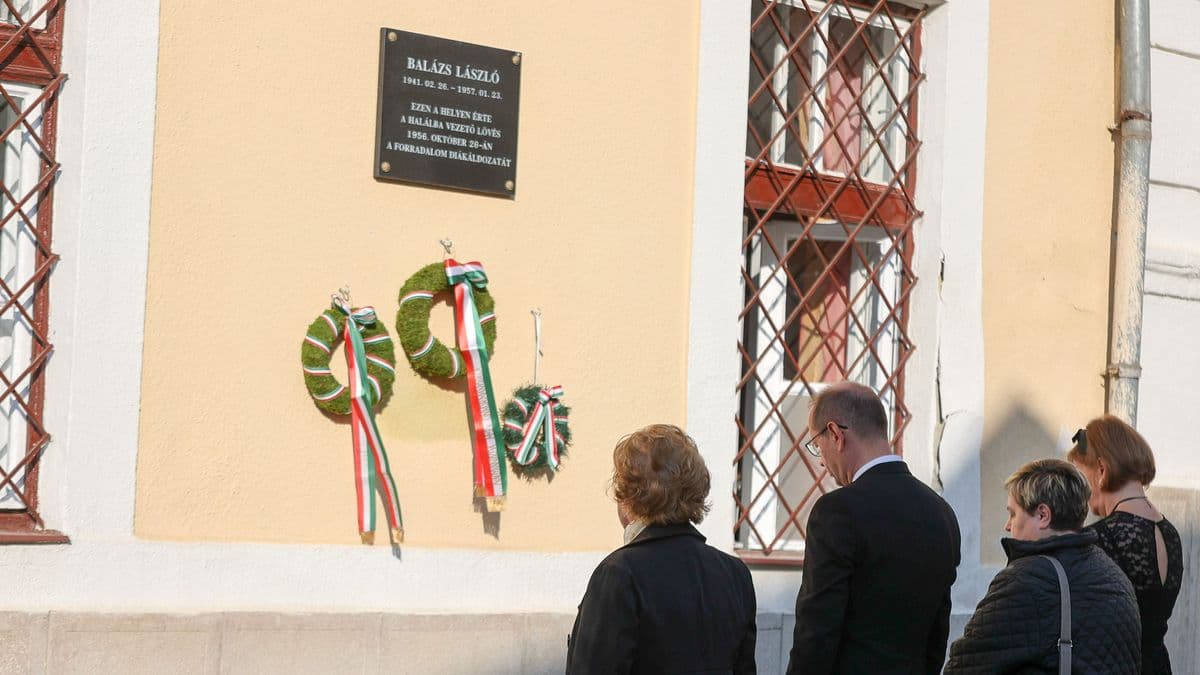 A forradalom legfiatalabb áldozata előtt hajtanak fejet ebben a zalai városban