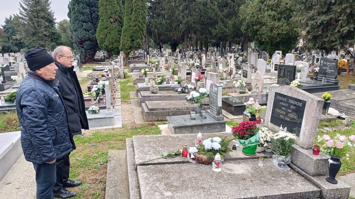 Virágot vittek azok sírjára, akik egykor Nagykanizsáért dolgoztak