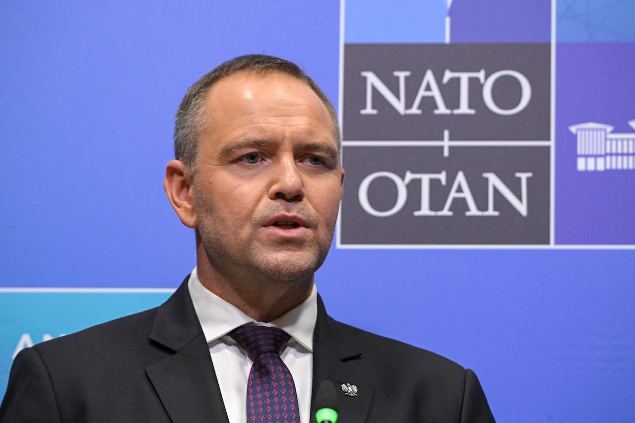 Karol Nawrocki elnök maga tett rendet az Alkotmánybíróság épületében + videó