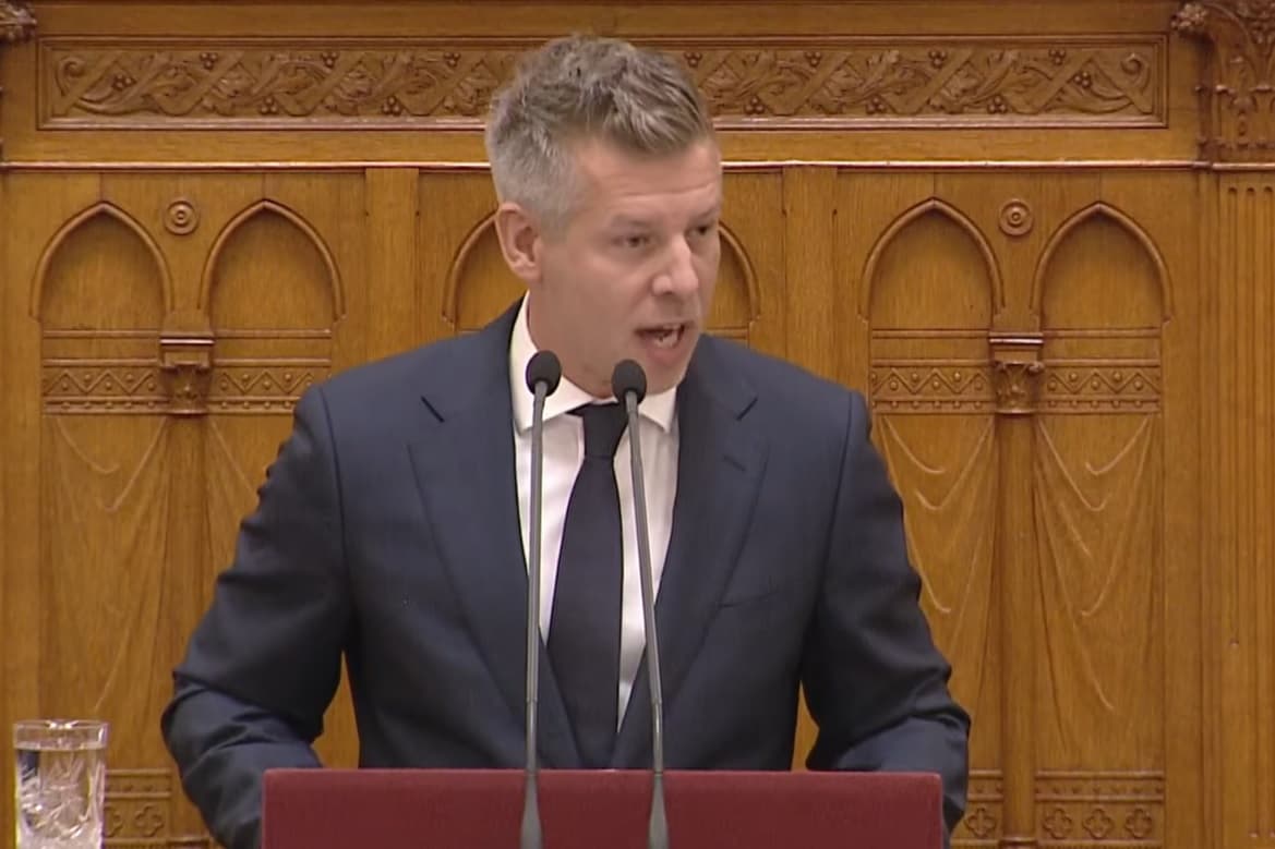 Magyar Péter: Egyik napról a másikra kellett átállni