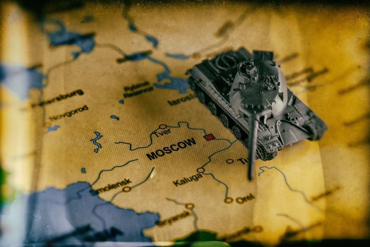 Megállíthatatlanul tör előre az orosz hadsereg