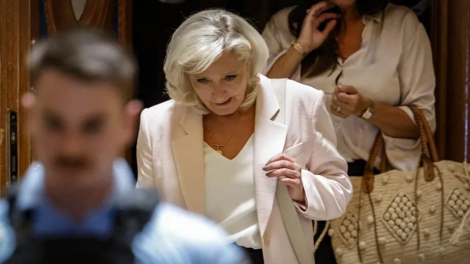 Marine Le Pen: Ha elnökké választanak, Franciaország leállítja Ukrajna pénzügyi támogatását