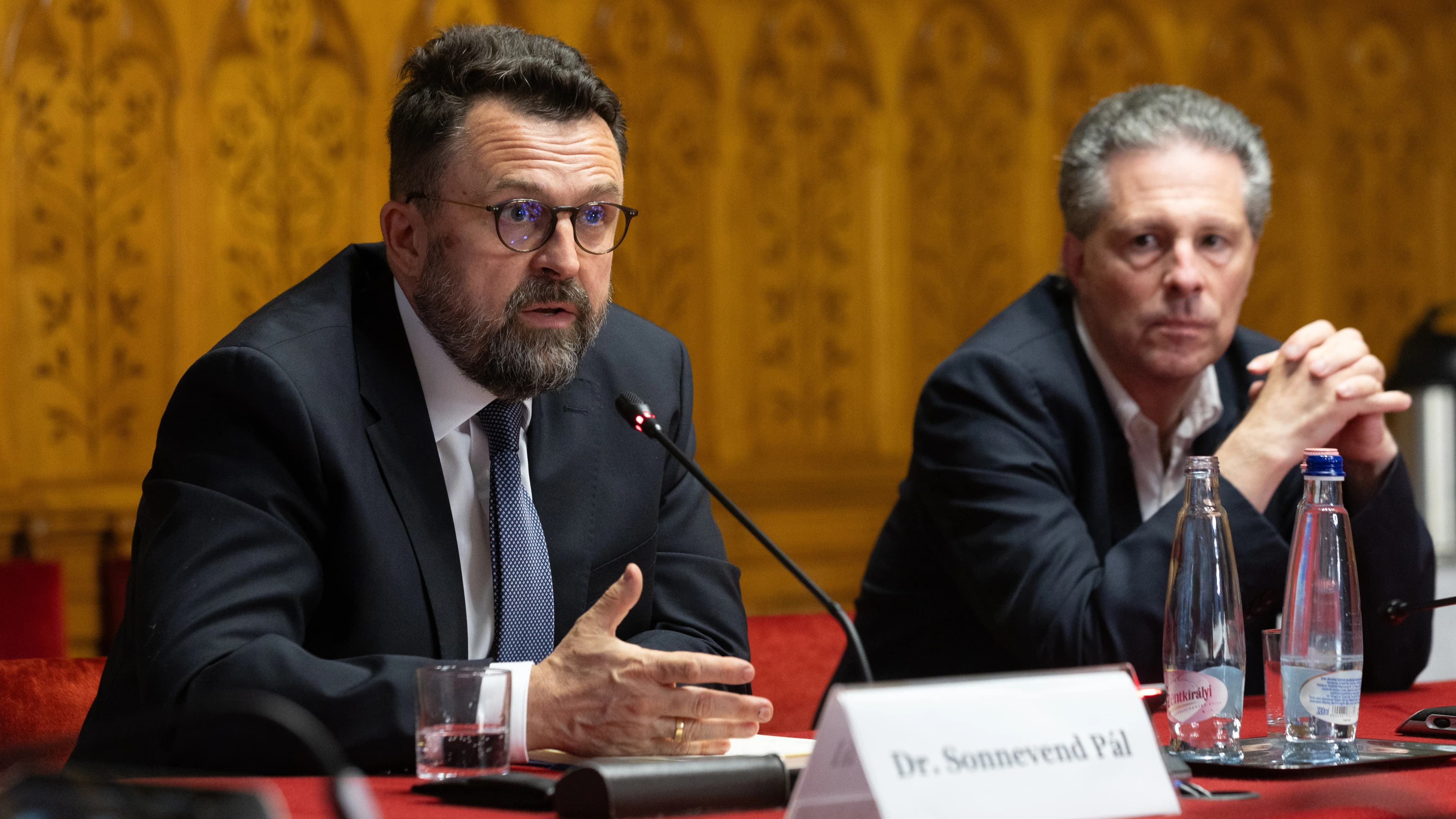 A Tisza Párt által jelölt Sonnevend Pál alkotmánybíróvá választását támogatta az illetékes parlamenti bizottság