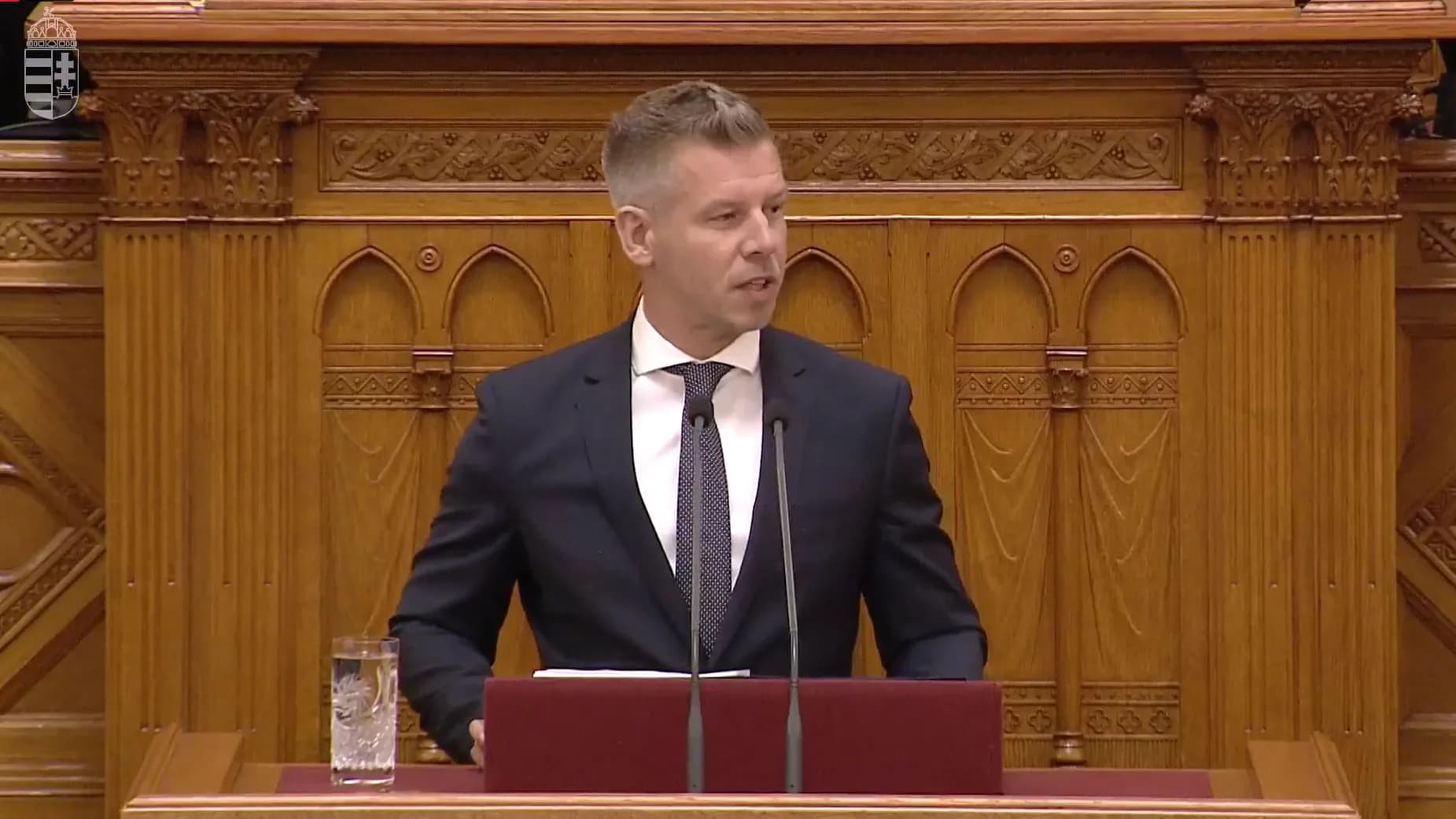 Alkotmánybírót választhat az Országgyűlés