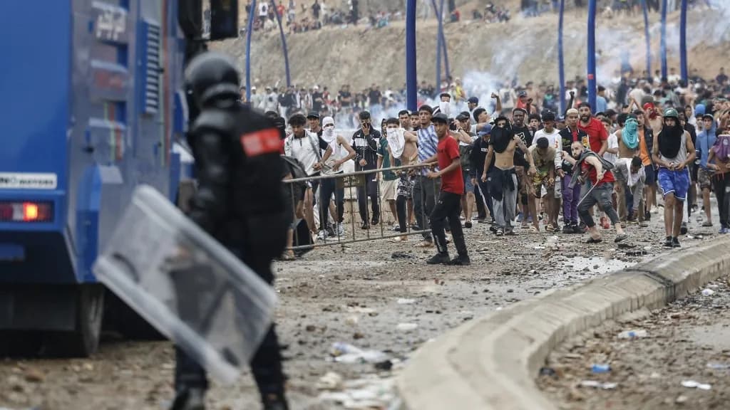 Olaszország kéri az EU által finanszírozott migránsközpontok sürgősségi tárgyalását
