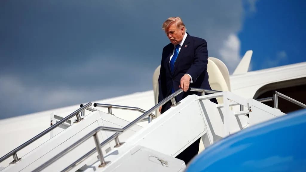 Donald Trump megerősítette, hogy titokban repülőgépeket cserélt