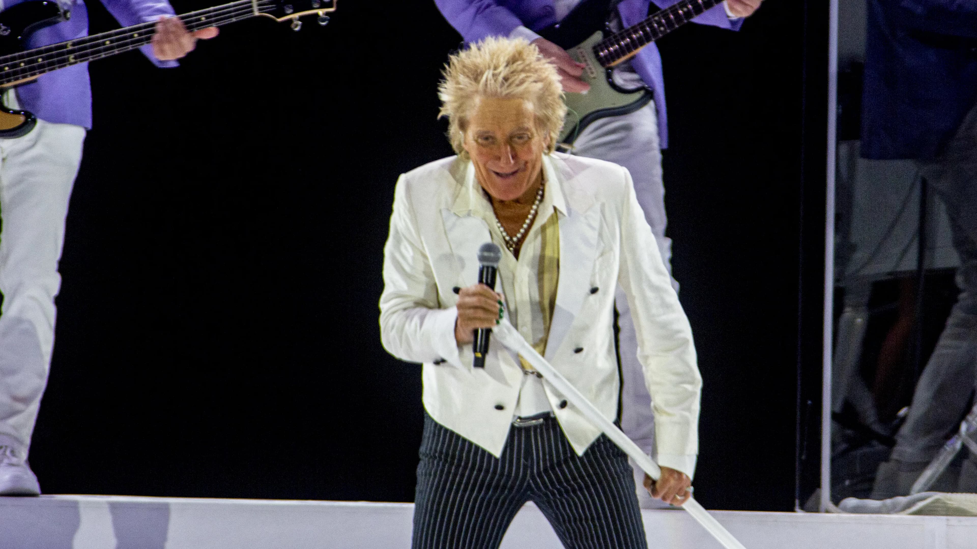 Rod Stewart egészségügyi okokból négy hétre megszakítja búcsúturnéját