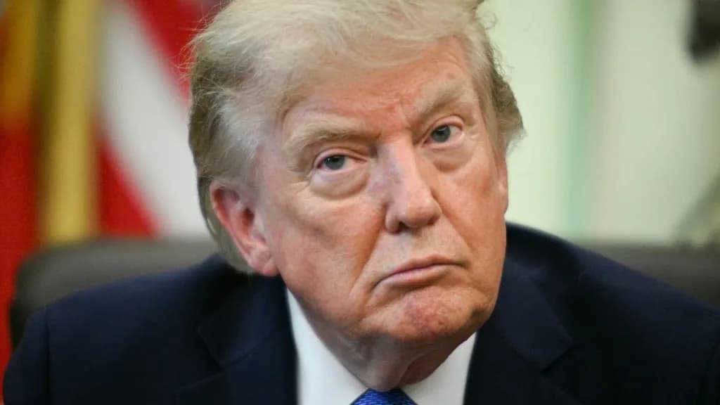 Rekordmélységbe süllyedt Donald Trump támogatottsága